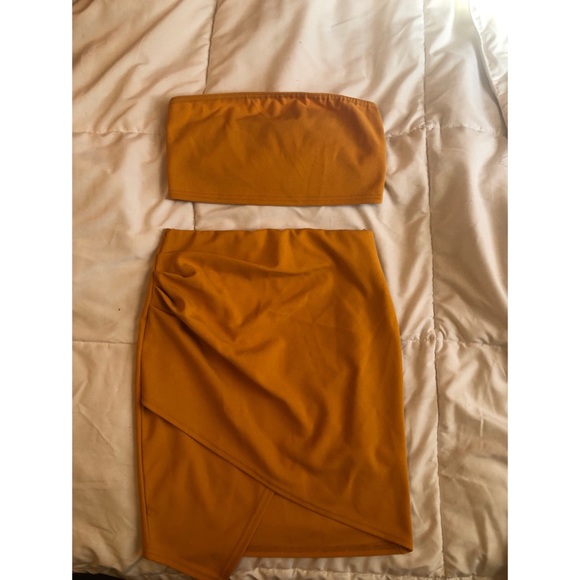 YELLOW TWO PIECE BODYCON DRESS - Picture 2 of 4